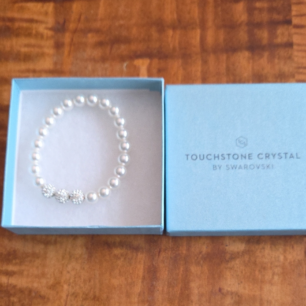 Touchstone Crystal Elegance White Pearl Bracelet